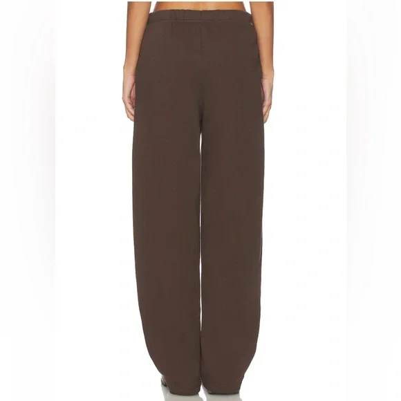 NWT Skims Fleece Classic Straight Leg Pants! Size 2X Dark Sepia! - Picture 3 of 6